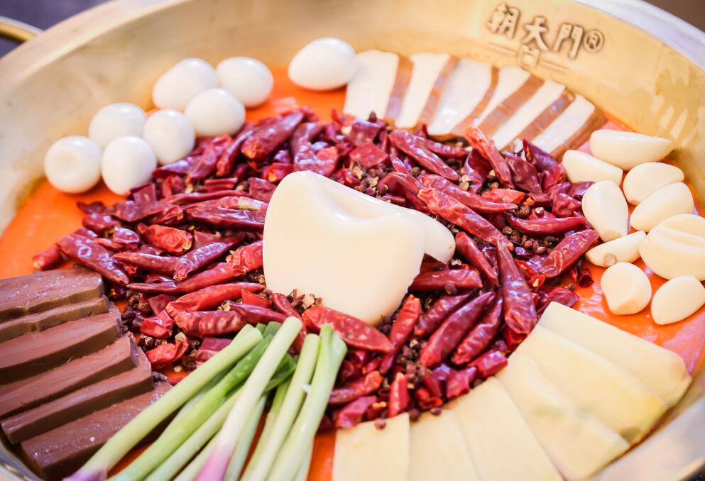 打造人氣網(wǎng)紅火鍋，就得勇于嘗試新事物！