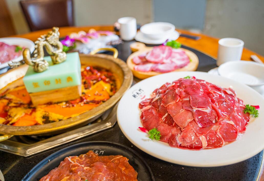 夏天吃火鍋有多痛快？來體驗酣暢淋漓的感覺！