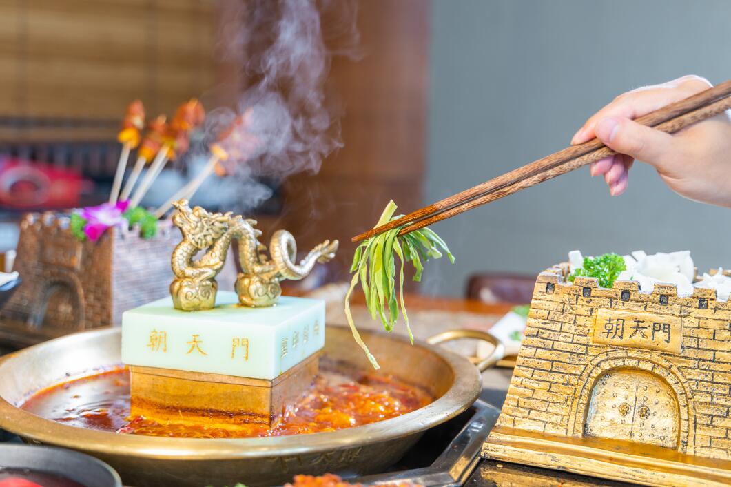 朝天門火鍋好吃嗎？鍋底味道辣不辣？