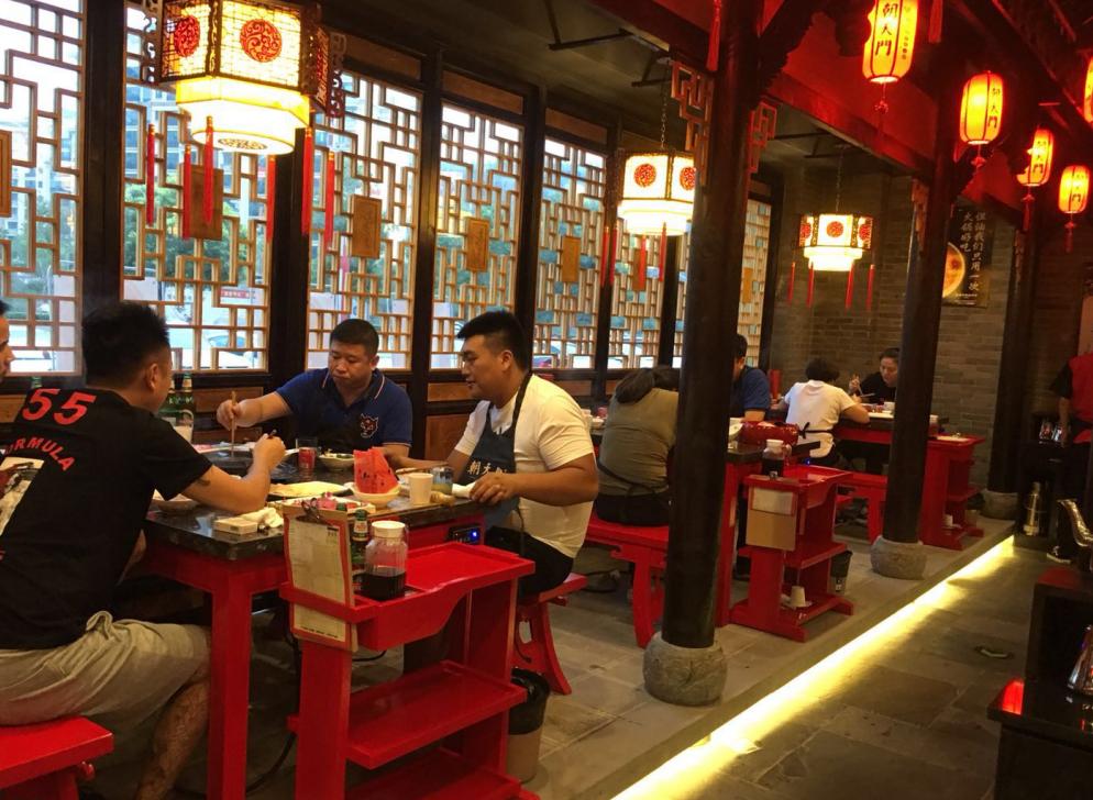 防城港開火鍋加盟店，需要對同行做哪些調(diào)查？