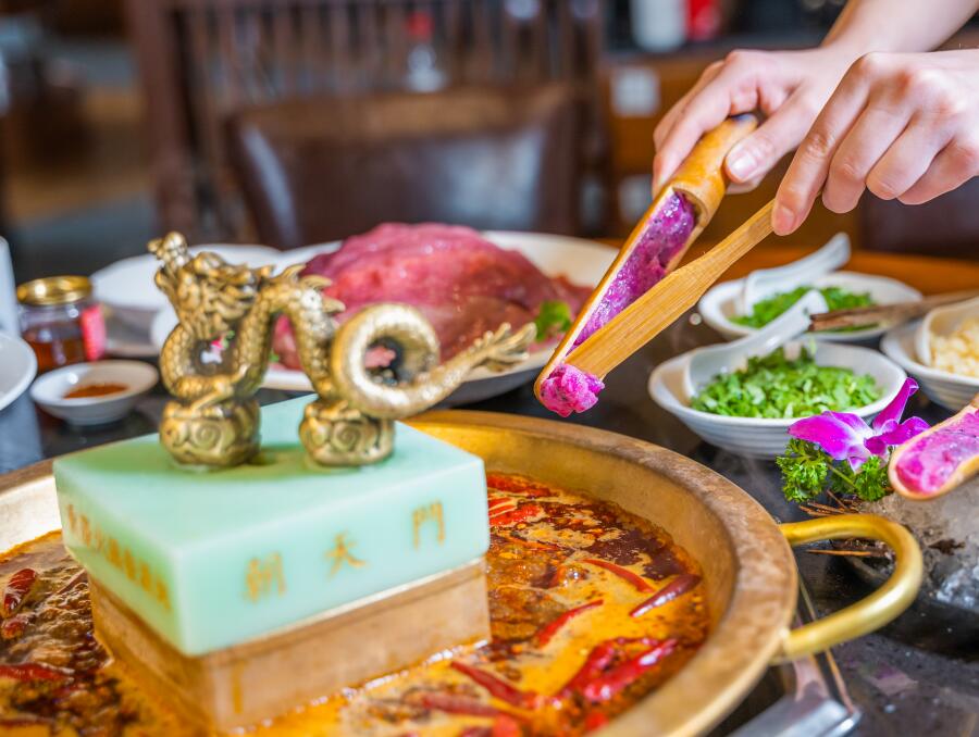 墊江開火鍋加盟店，如何做好戶外宣傳？