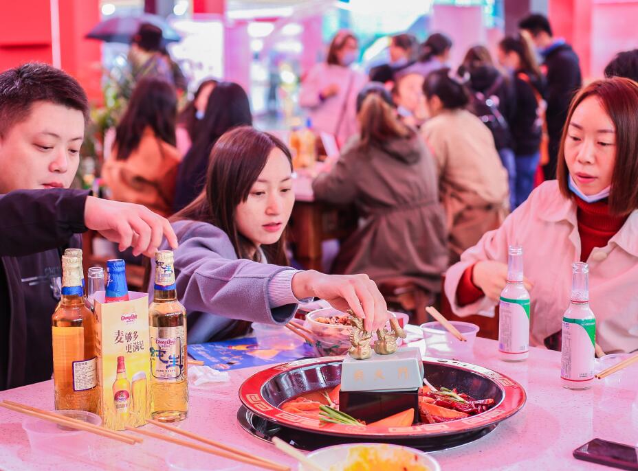 2022年想開一家小火鍋店有發(fā)展前途么？