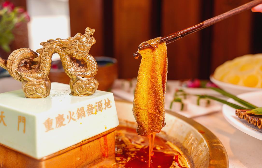 對(duì)面的火鍋店生意火爆，你該怎么辦？