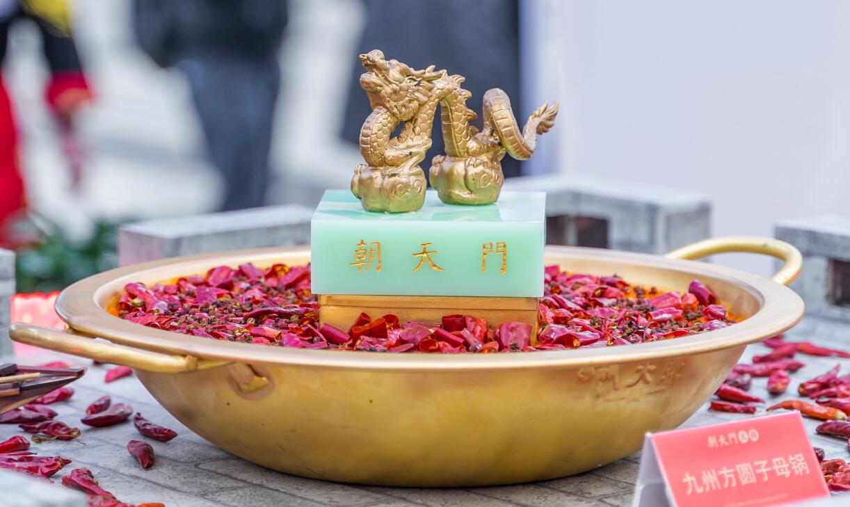 當(dāng)鹵肥腸預(yù)見(jiàn)火鍋，雙重美味，引爆火鍋店生意！