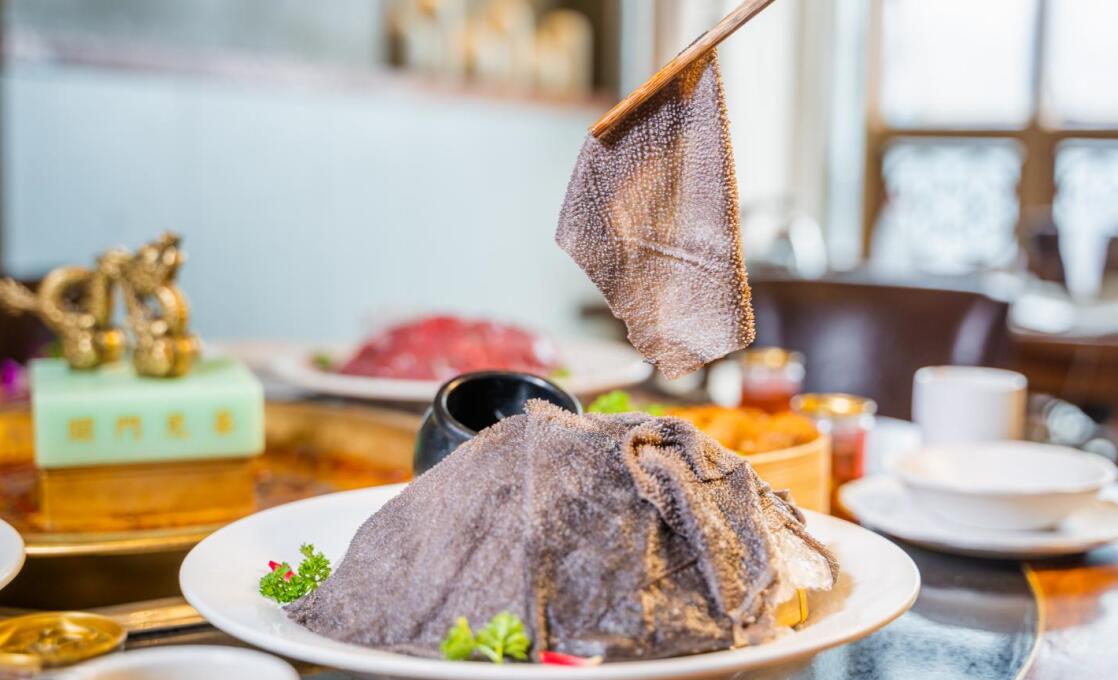 火鍋千層肚，制作圣誕樹，顧客就是全場最靚的仔！